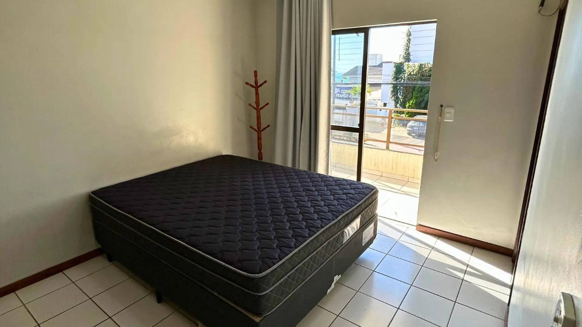 Apartamento Sobre A Avenida Principal Com Vista Mar Bombinhas 0*,  Brésil