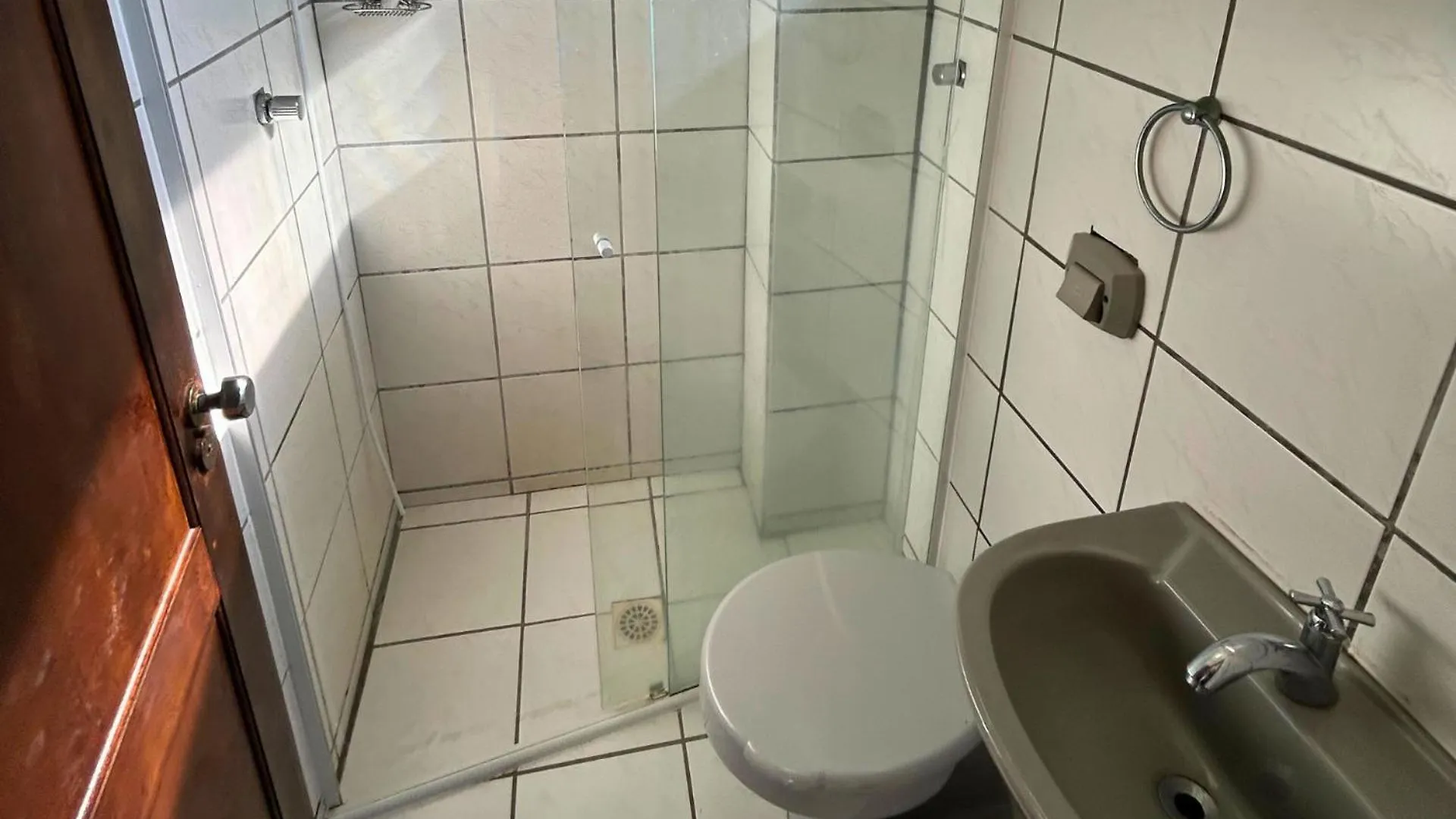 Apartamento Sobre A Avenida Principal Com Vista Mar Bombinhas